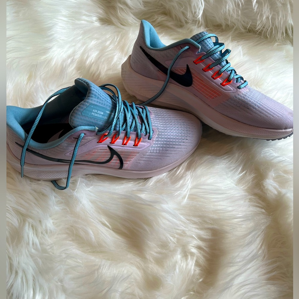 Women’s size 9 Nike shoes